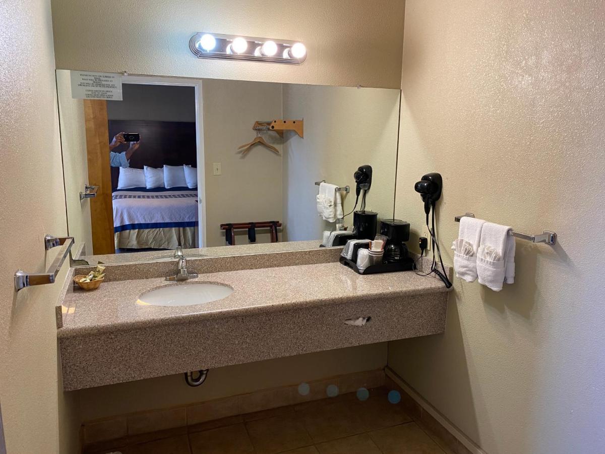 Vino Inn & Suites Atascadero Extérieur photo