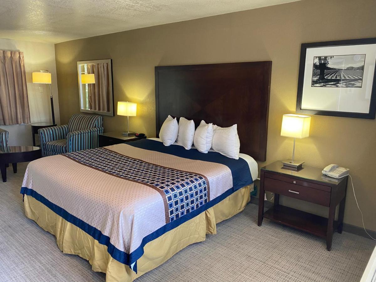 Vino Inn & Suites Atascadero Extérieur photo