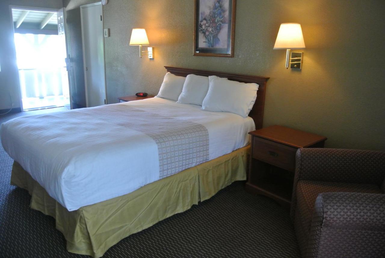 Vino Inn & Suites Atascadero Extérieur photo