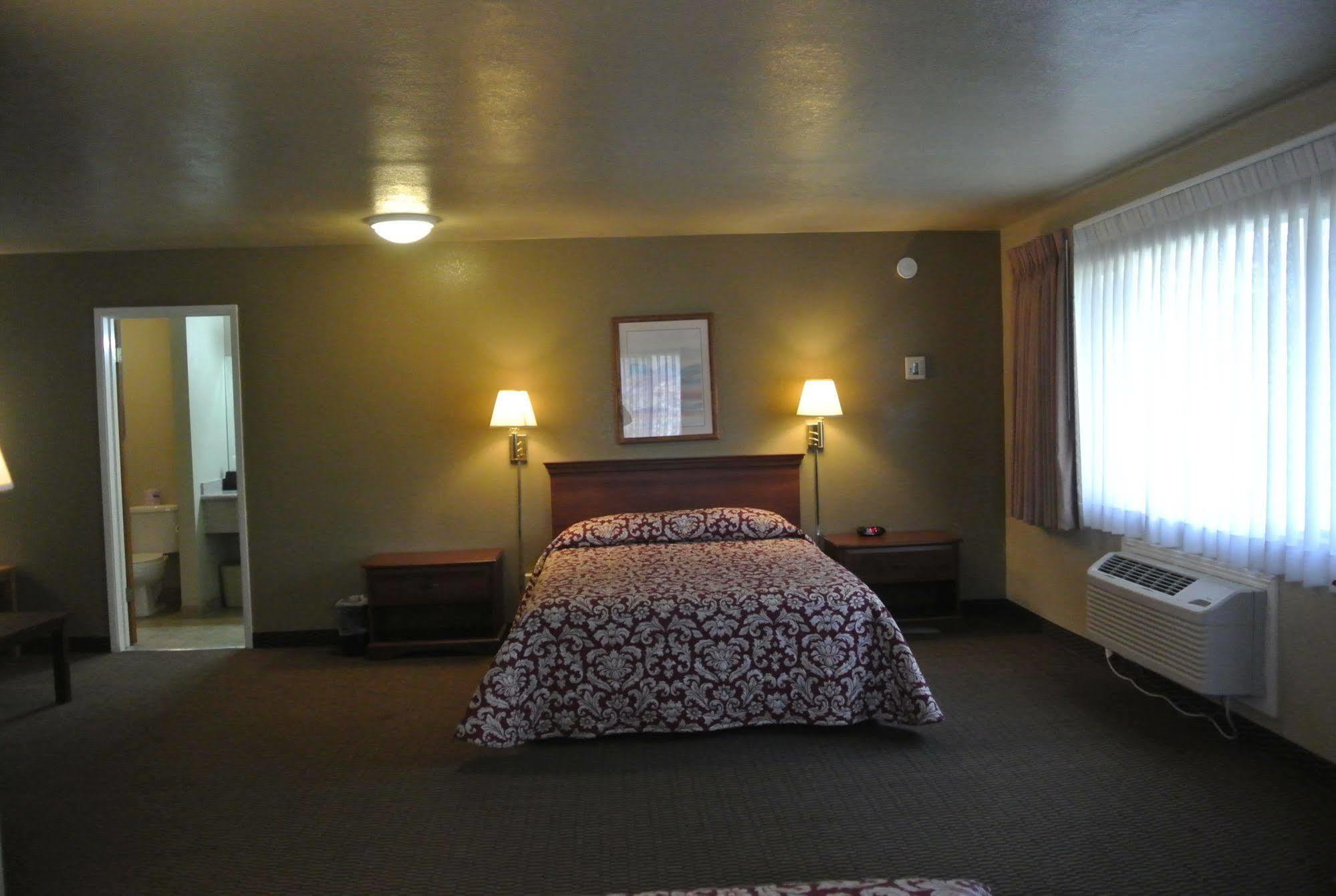 Vino Inn & Suites Atascadero Extérieur photo