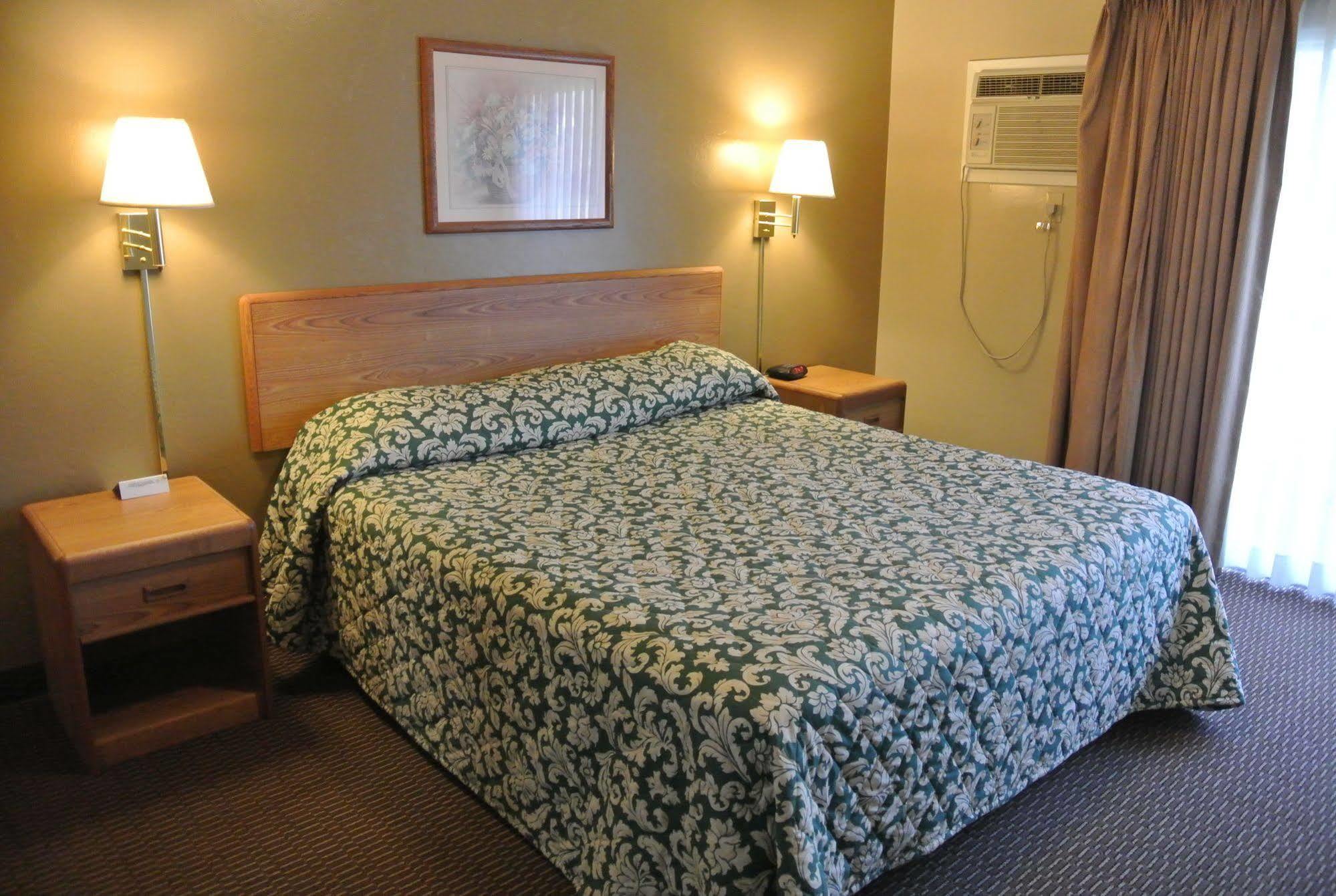 Vino Inn & Suites Atascadero Extérieur photo