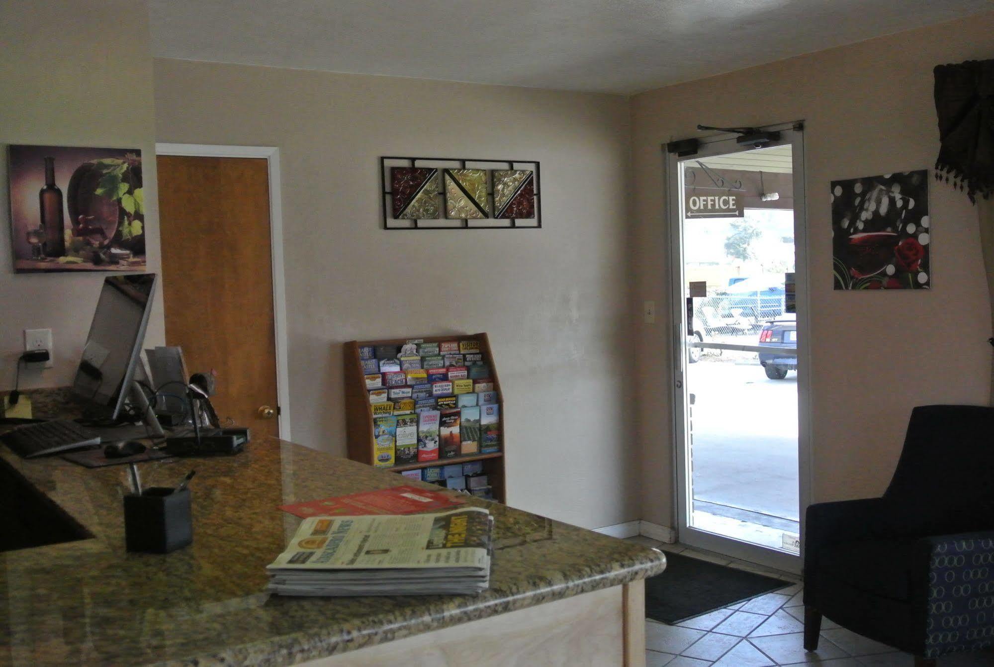 Vino Inn & Suites Atascadero Extérieur photo