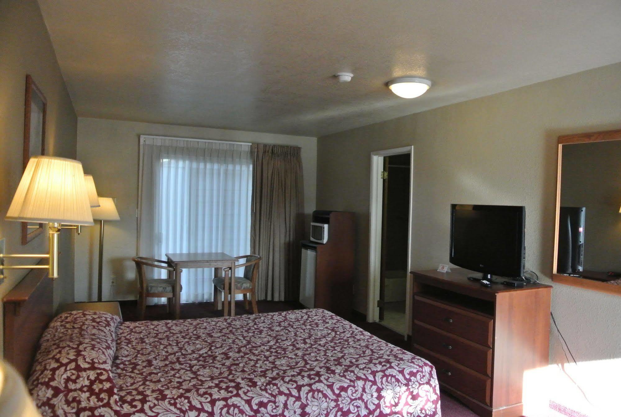 Vino Inn & Suites Atascadero Extérieur photo
