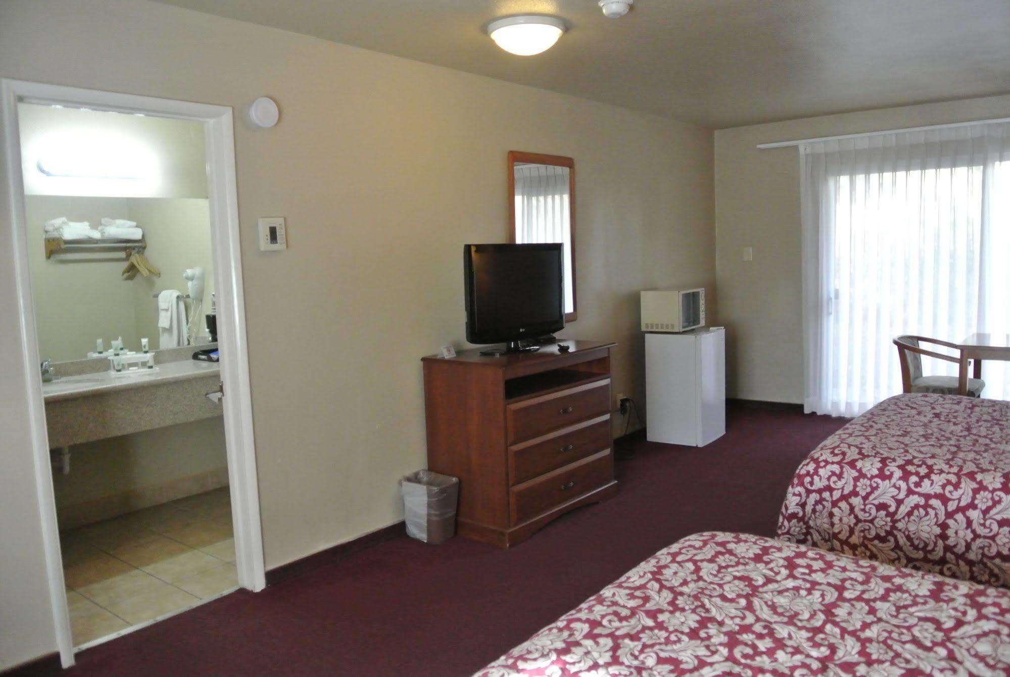 Vino Inn & Suites Atascadero Extérieur photo